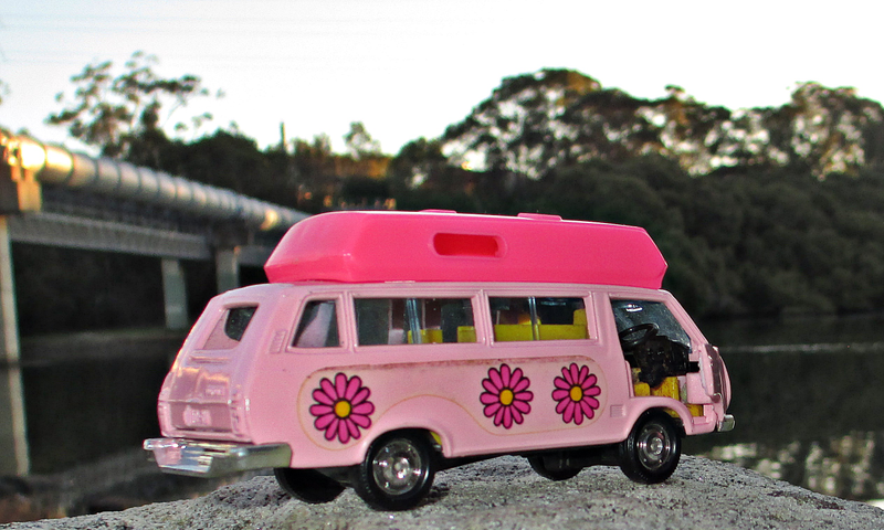 Illustration for article titled Land of the Rising Sun Day: Tomica Dandy Toyota HiAce Camper